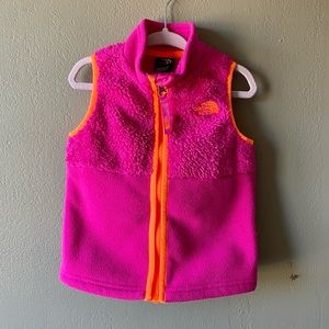 Toddler girl’s North Fave vest